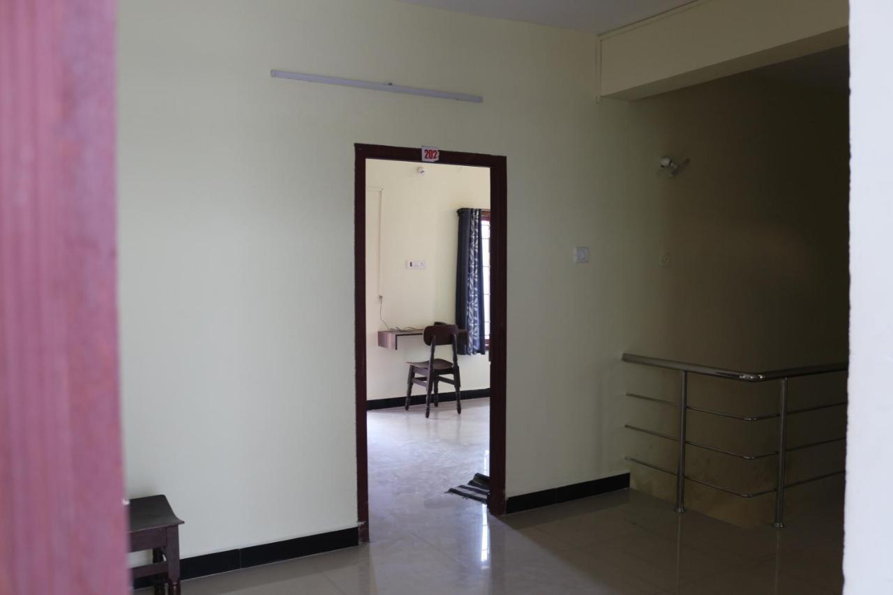 Shree Sairenu Near Maruthamalai And Bharathiyar Univ And On The Way To Near Isha Adiyogi Hotel Marudhamalai Екстериор снимка
